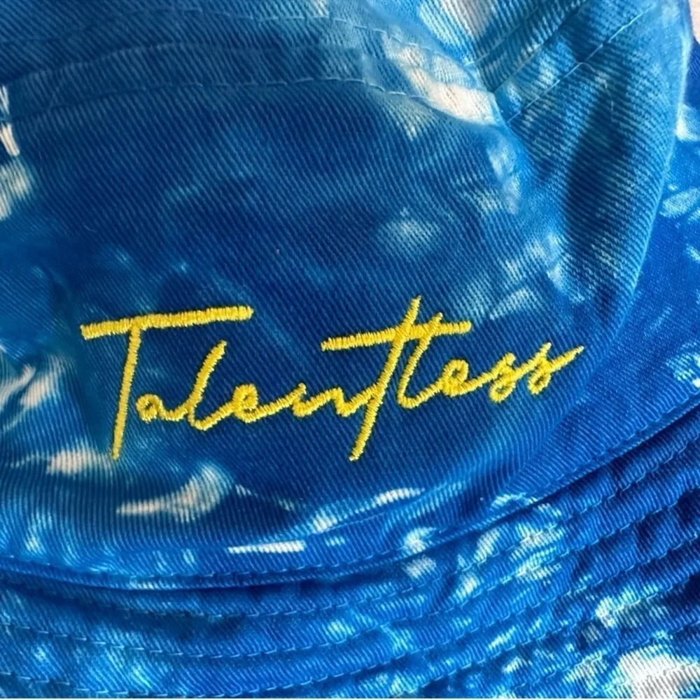 CM🩷 TALENTLESS Blue and White Tie-Dye Bucket Hat Unisex
